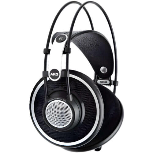 AKG K702